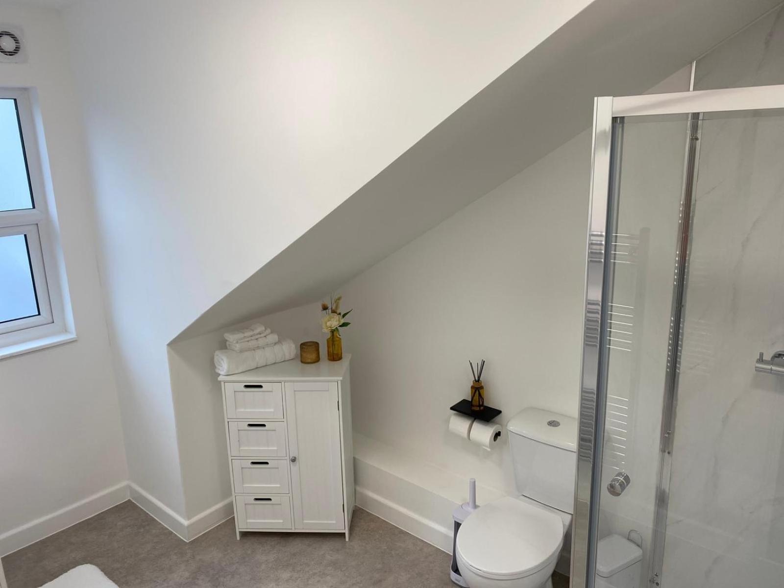 Stylish Apartment In Watford Watford  Ngoại thất bức ảnh